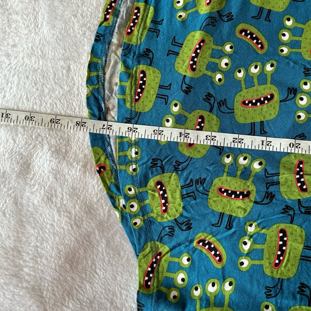 EUC alien tank top - Picture 6 of 6